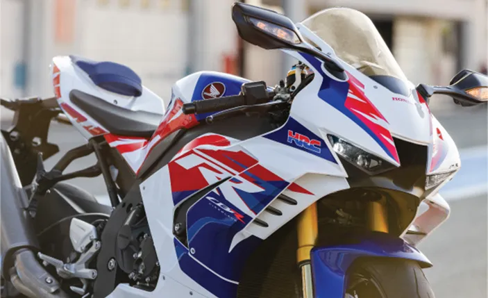 CBR1000RR R Fireblade Baru Rasakan Sensasi MotoGP di Jalanan