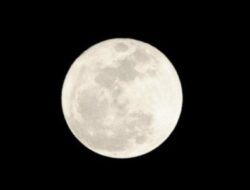 Bulan Purnama September 2024: Supermoon Bertabur Misteri!