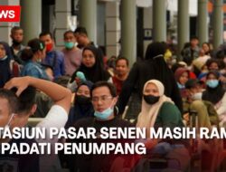 Puncak Arus Balik, Stasiun Pasar Senen Dipadati Penumpang