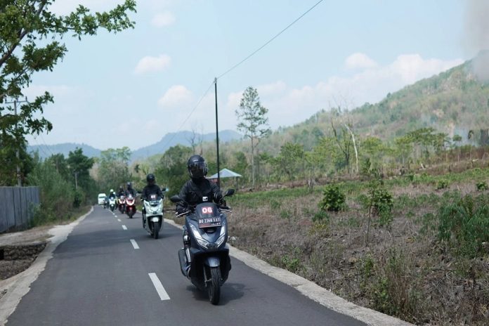 10.000 PCX Ramaikan Pantai Akkarena!