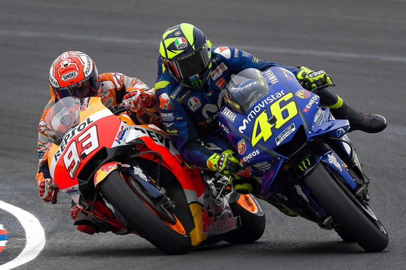 Motor Marc Marquez vs Rossi Adu Tajir di Lintasan