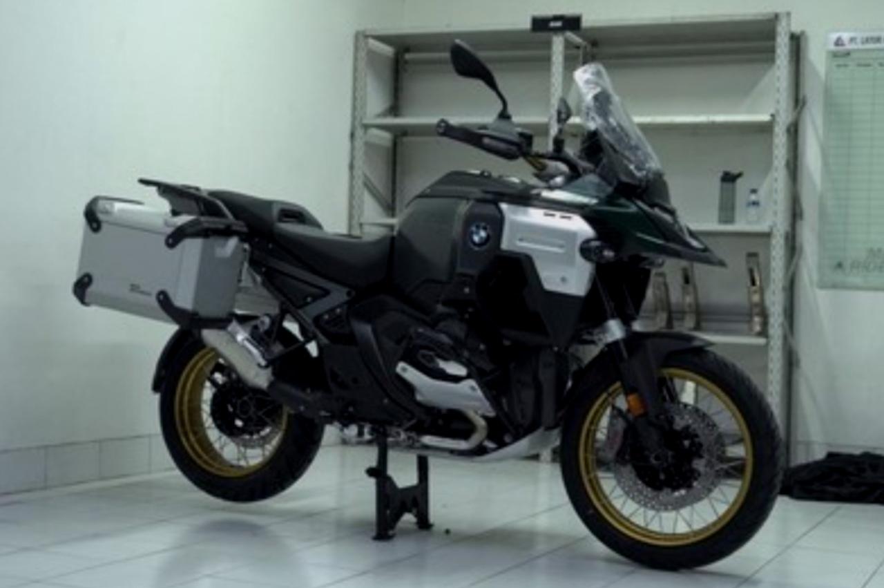 BMW R 1300 GS Adventure Moge Ikonik Siap Taklukkan Medan Ekstrem