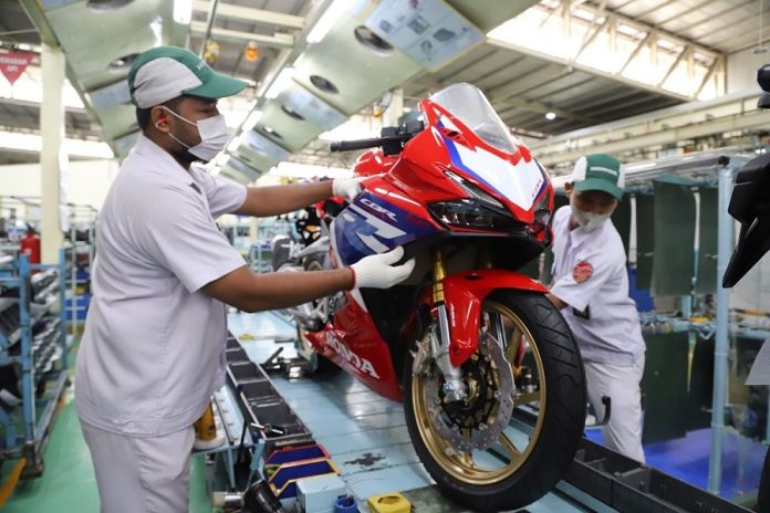 Honda Berjaya Ekspor Motor Indonesia Terpuruk