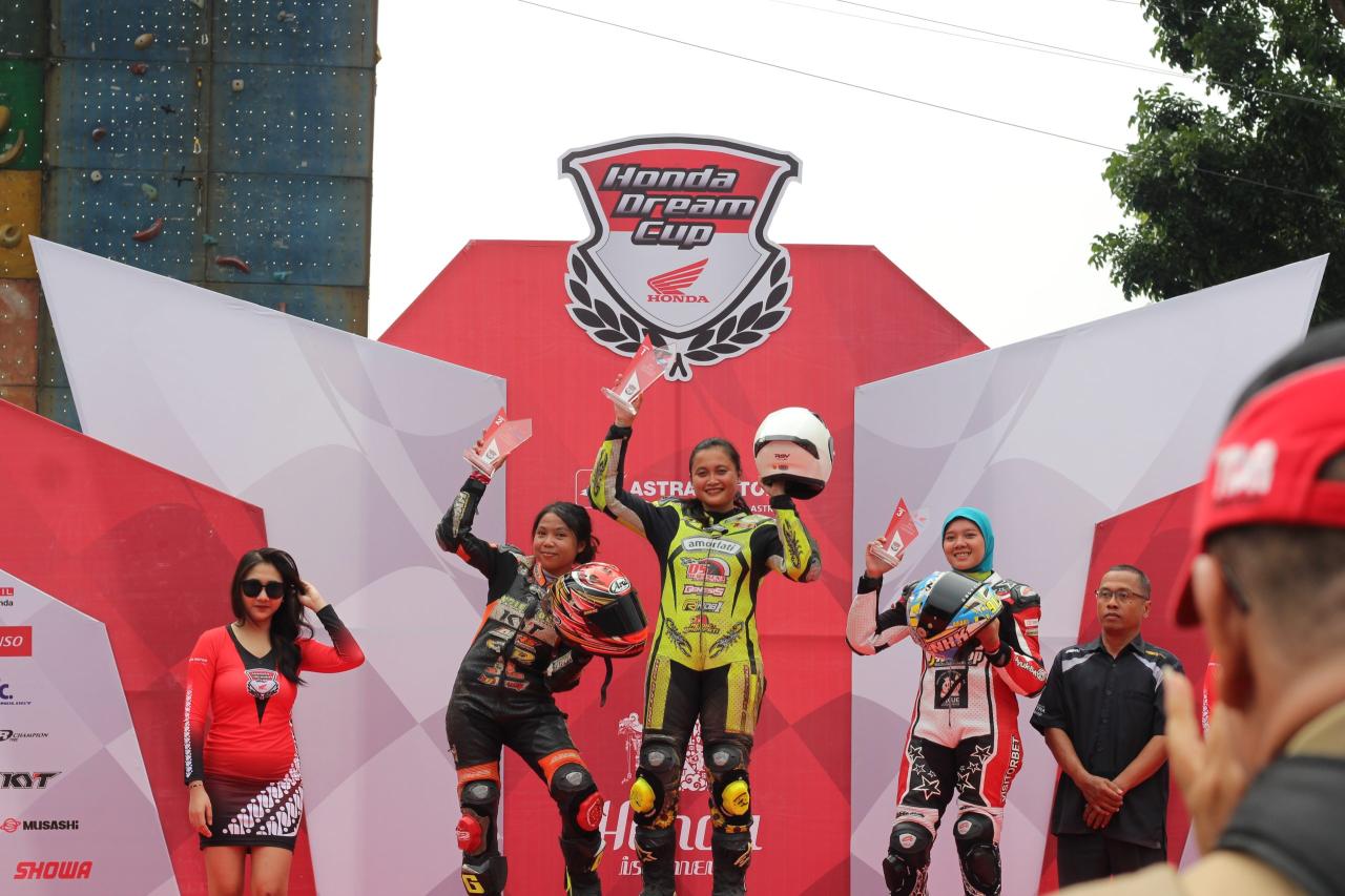 Sukses Luar Biasa Pembalap Wanita Ini Juarai Honda Dream Cup