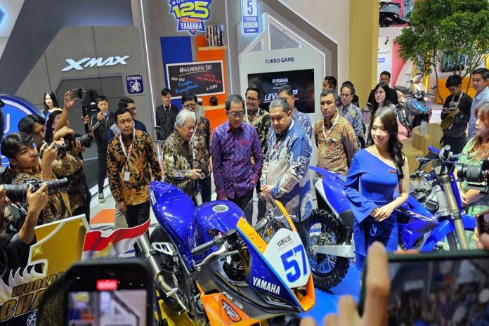 Yamaha Pamer Skutik Baru di IMOS 2024: NMAX Turbo Siap Menggebrak!