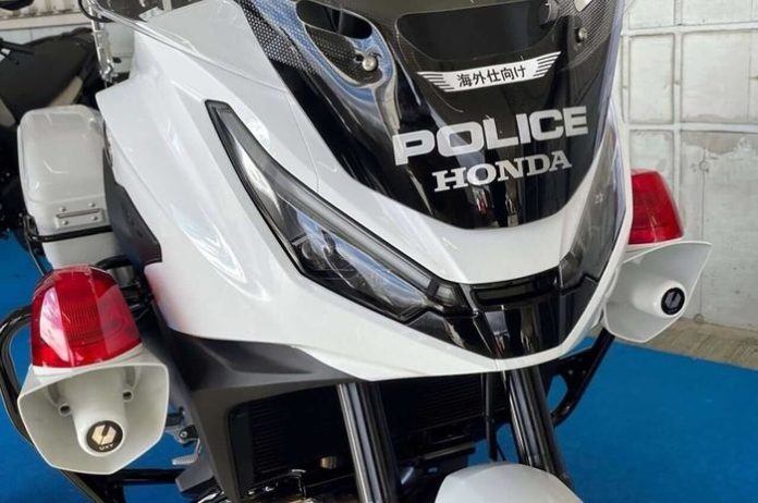 Honda NT1100 Police Motor Patroli Canggih Siap Beraksi