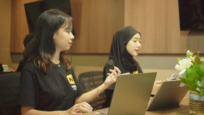 Maxy Academy Gelar Kelas Gratis Copywriting dengan AI di Surabaya