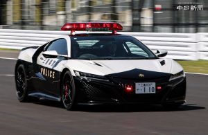 Mobil Polisi Jepang Super Cepat!