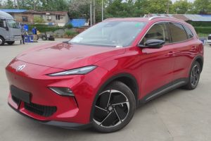 MG5 EV: Mobil Listrik Canggih Siap Ramaikan Jalanan Indonesia?