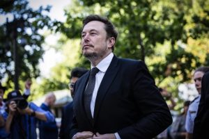 Tesla Terpuruk: Politik Elon Musk Ancam Kekaisaran Listriknya?