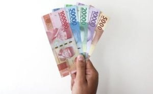 Investasi Melonjak, Rakyat Makmur?
