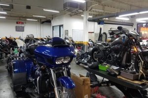 Rahasia Awet Mesin Mobil: Jarak atau Waktu Ganti Oli?