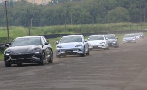Serangan Kilat Mobil China! Jepang Waspada?