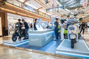 Vespa Rilis 3 Motor Baru: Gaya Klasik, Teknologi Canggih!