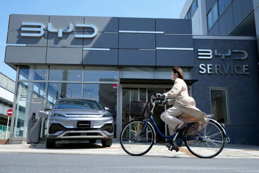 Tesla dan BYD Gempur Jepang Ratusan Diler Baru Jadi Senjata