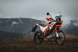 KTM Bangkit dari Krisis, Garuk Tanah Lagi!