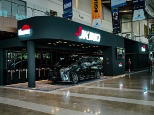 Rahasia Mobil Kinclong dan Aman di GIIAS 2025 Terungkap!