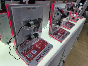GIIAS 2025: Rekam Perjalananmu, Dashcam Hikvision Mulai 800 Ribuan!