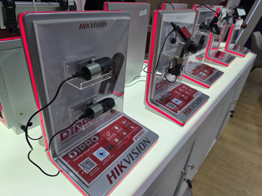 GIIAS 2025: Rekam Perjalananmu, Dashcam Hikvision Mulai 800 Ribuan!