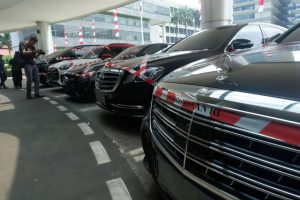 Garasi Riza Chalid Diobok-obok Kejagung, Ada Maybach Hingga Alphard!