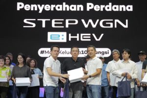 Honda Step WGN e:HEV Mengaspal, 20 Keluarga Ukir Sejarah!