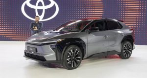Harga Mobil Terjungkal, Toyota Pilih Inovasi