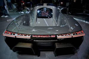 Porsche Tunda Produksi Baterai Sendiri!