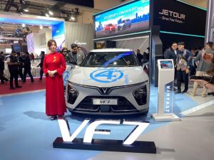 VinFast VF 7 Bikin Penasaran di GIIAS 2025, Apa Istimewanya?