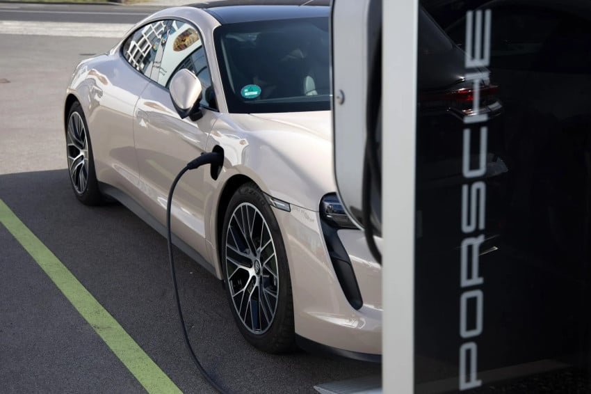 Porsche Tumbang, VW Rugi Rp96 Triliun!