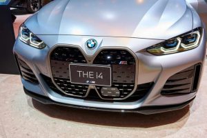 Grille BMW Raksasa: Rahasia di Balik Desain Kontroversial