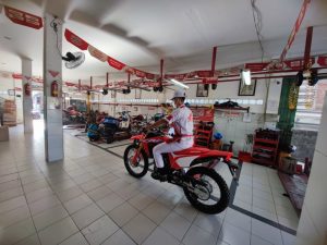 Ganti Oli Baru Terlalu Cepat? Mesin Motor Anda Terancam!