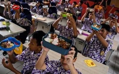 Ratusan Siswa Keracunan!