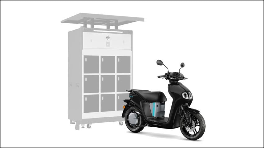 Ganti Baterai Motor Listrik Secepat Ganti Galon Air? Yamaha Coba Ini!