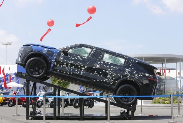 SUV Listrik Antipeluru VinFast Bikin Melongo