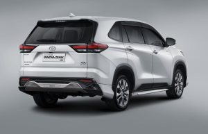 Innova Zenix: Internet di Dalam Mobil Keluarga Anda!