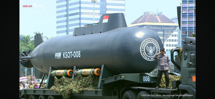 Karya Anak Bangsa Unjuk Gigi, Kapal Selam Otonom Gemparkan HUT TNI