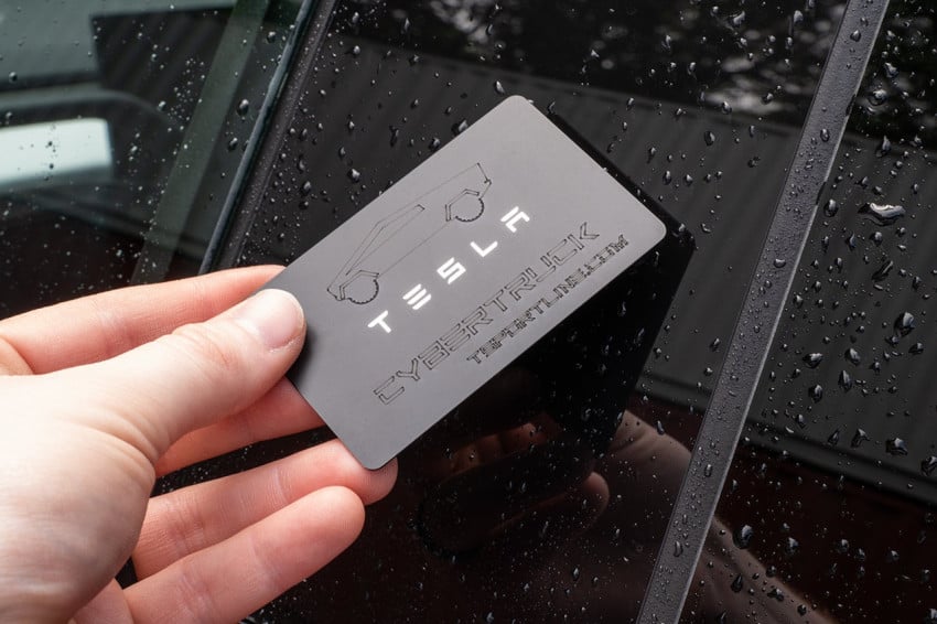 Tesla Hapus Kunci Gratis, Dompet Pengguna Kembali Terkuras?