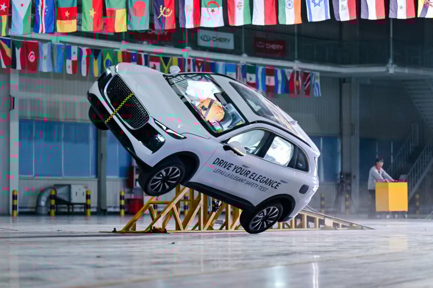 Lepas L8: SUV Tangguh Taklukkan Uji Ekstrem!