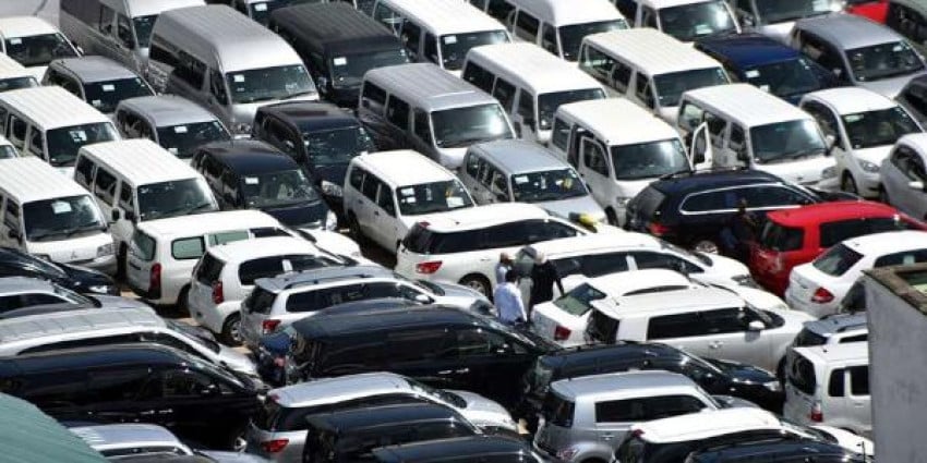 Penjualan Mobil September: Ada Apa?