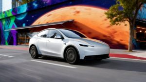 Tesla Bikin Heboh, Harga Mobil Listrik Murah Bikin Merengut?