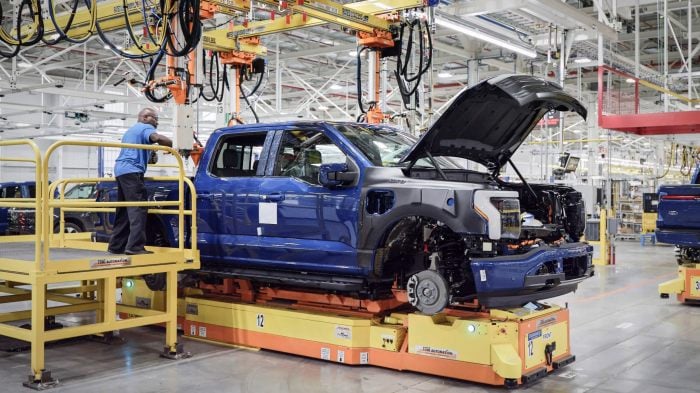 Ford Gigit Jari, Truk Listrik Bikin Boncos?