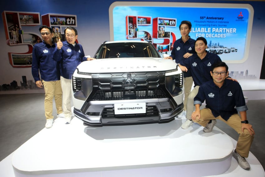 Mitsubishi Bidik Rekor SPK di GJAW 2025, Destinator Jadi Andalan