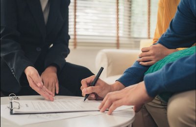 Bankir Wajib Waspada Jebakan Kredit? OJK Beri Peringatan Keras!