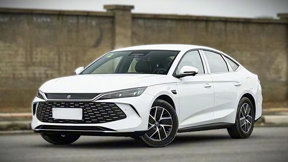 BYD Siapkan Kejutan Mobil Listrik Murah Meriah!