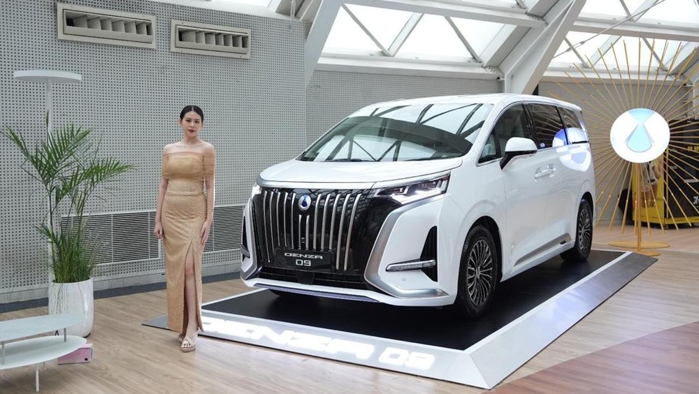 Denza D9 Kuasai Pasar MPV Listrik Mewah