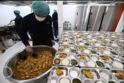 MBG Guncang Pasar Otomotif Petani Senang