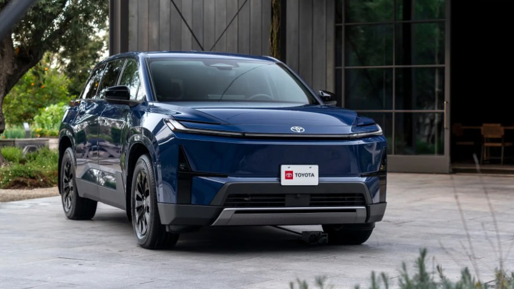 Toyota Highlander EV Menggila
