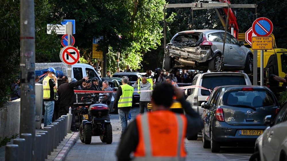 Israel Dihujani Rudal