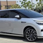 BMW Tak Goyah Dihantam Mobil China