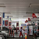 Harga BBM RI Melejit Bandingkan ASEAN